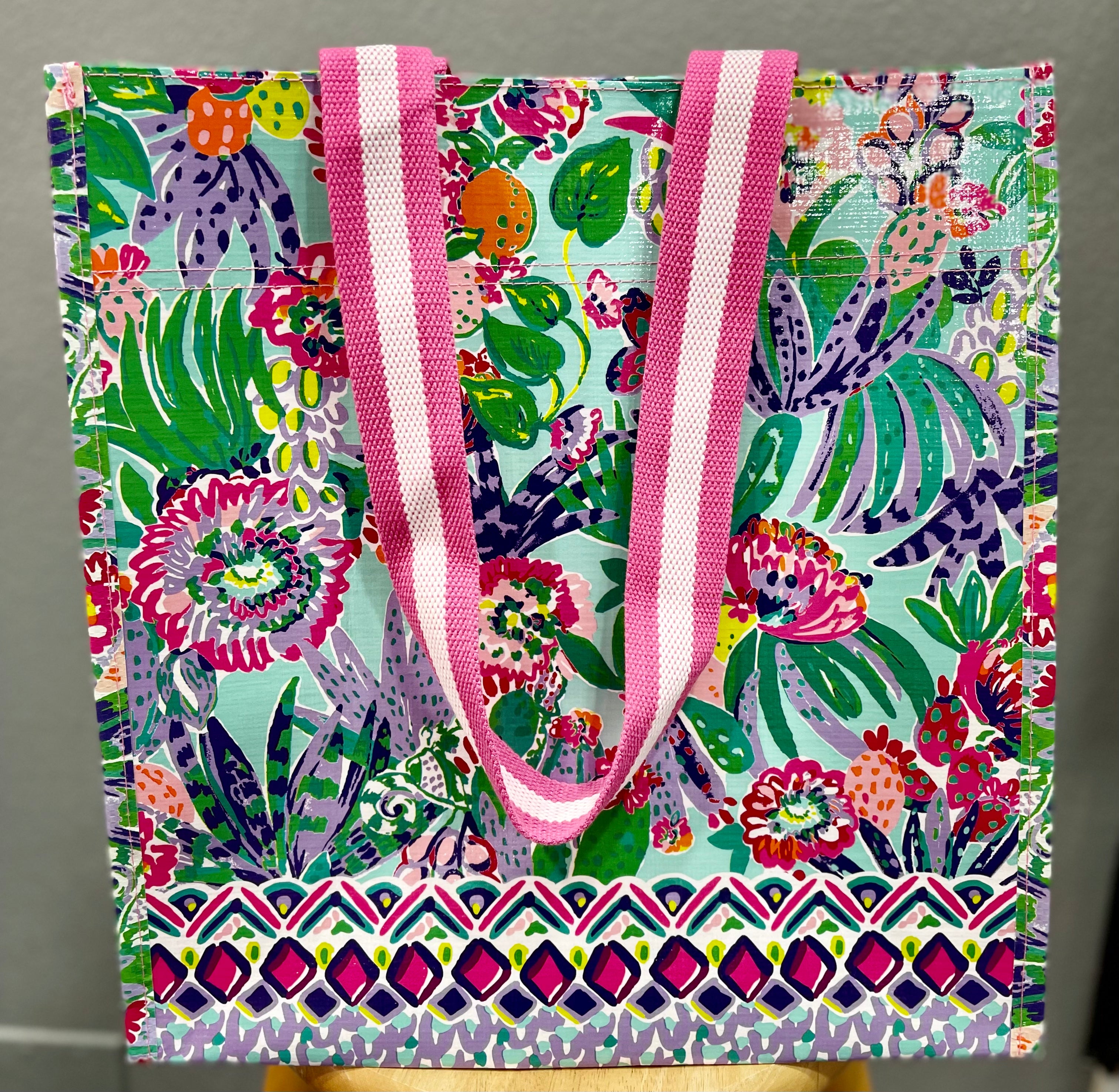 Lilly pulitzer shopping on sale tote